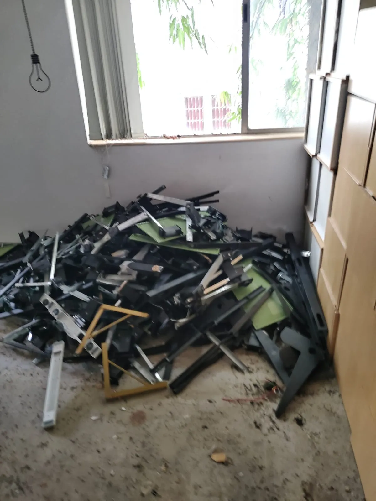 Scrap metal office dismantling service